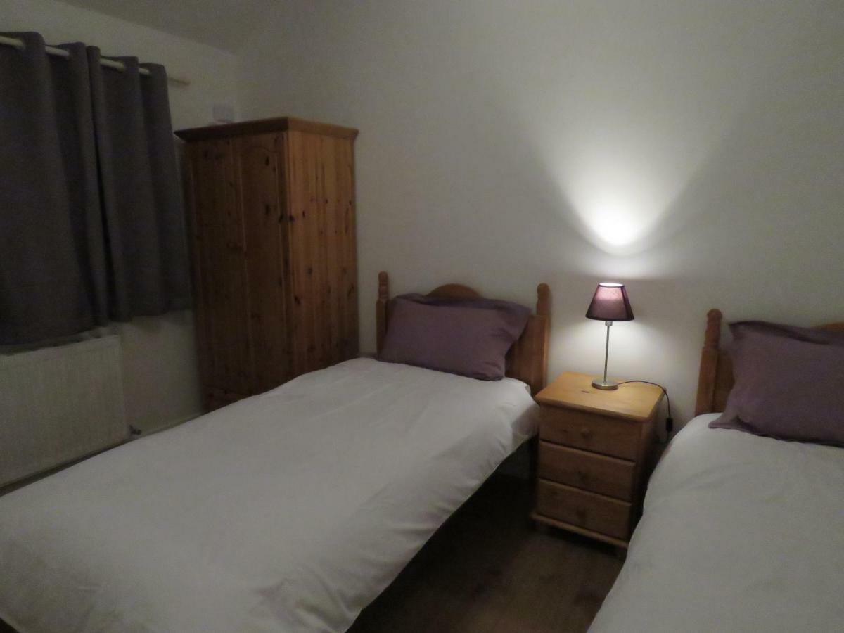 The Lodge Guesthouse Brittas Εξωτερικό φωτογραφία