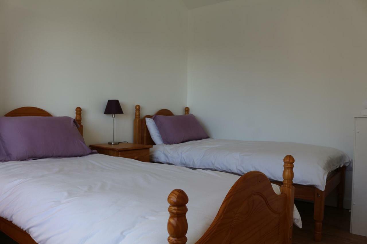 The Lodge Guesthouse Brittas Εξωτερικό φωτογραφία