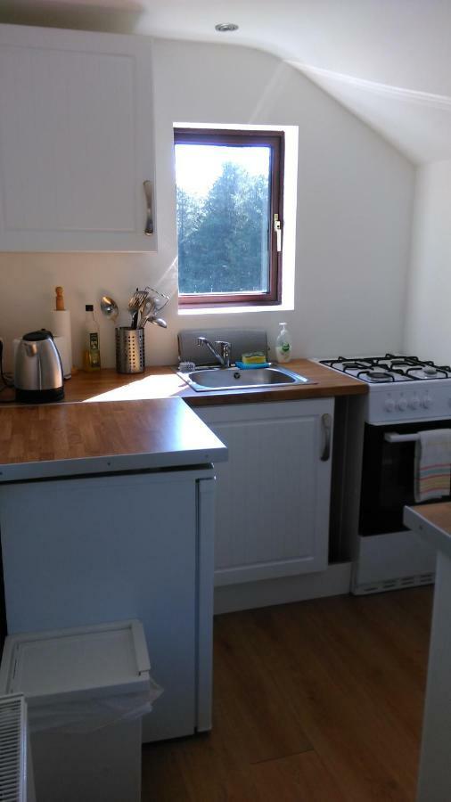The Lodge Guesthouse Brittas Εξωτερικό φωτογραφία